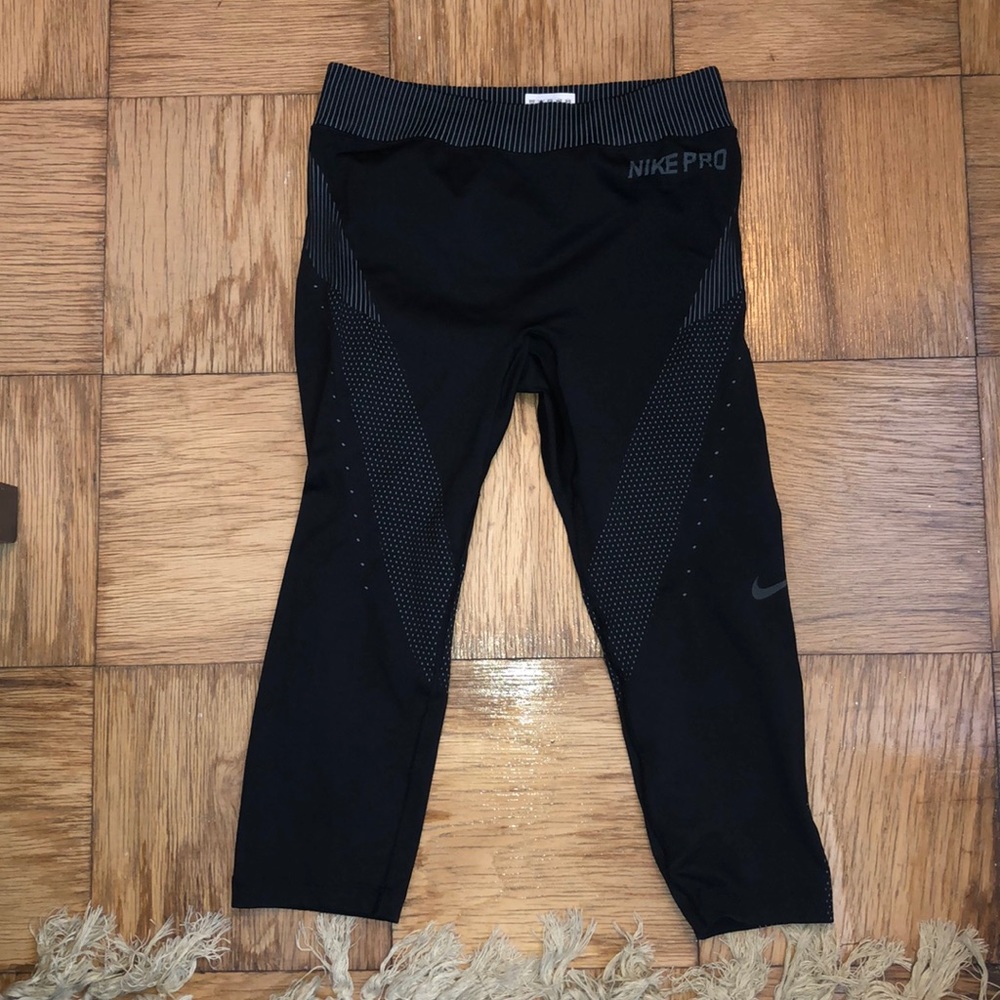 Nike pro workout pants. Size medium